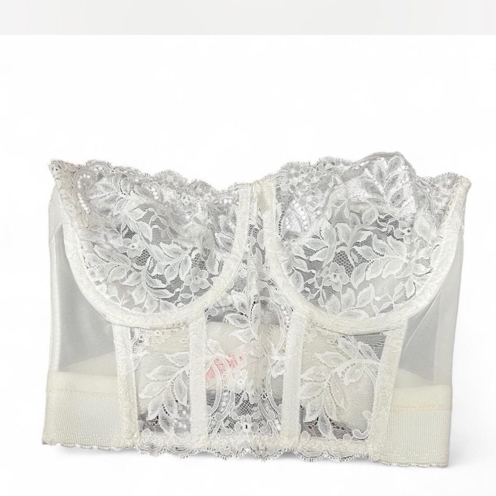 Elegant White Lace Bustier